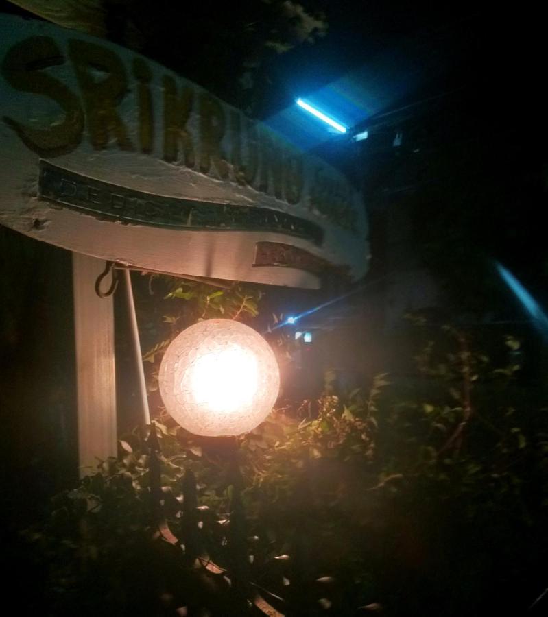 Srikrung Guesthouse Phra Nakhon Si Ayutthaya Exterior foto