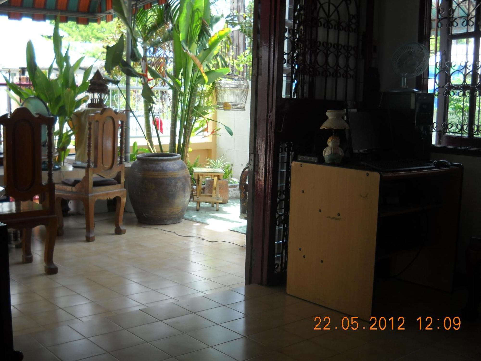 Srikrung Guesthouse Phra Nakhon Si Ayutthaya Exterior foto