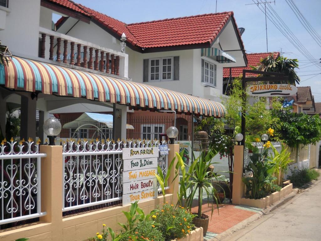 Srikrung Guesthouse Phra Nakhon Si Ayutthaya Exterior foto