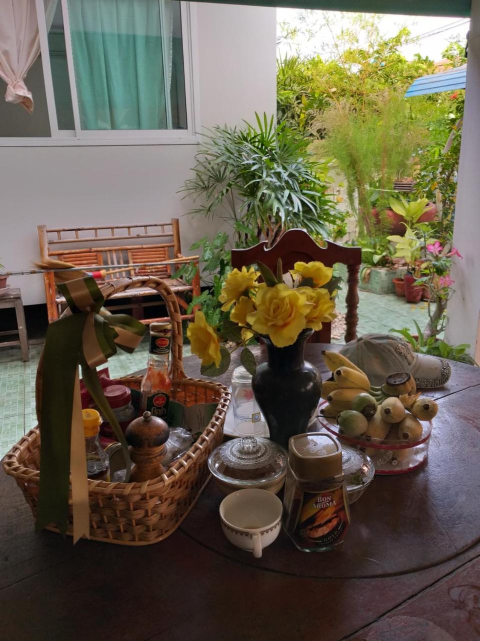 Srikrung Guesthouse Phra Nakhon Si Ayutthaya Exterior foto